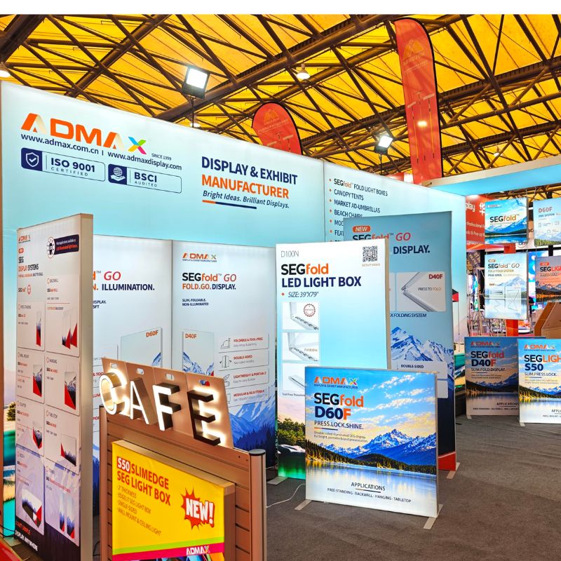 D40F-G3379 2.8 × 6.5 ft Tool-Free Foldable SEG Fabric Banner Stand