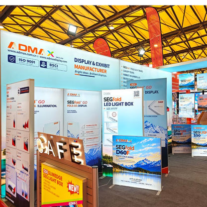 D40F-G3379 2.8 × 6.5 ft Tool-Free Foldable SEG Fabric Banner Stand